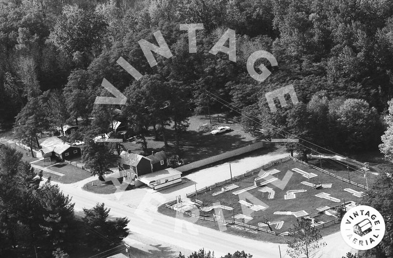 Kates Sweet Shop & Mini Golf (Buds Mini Golf, Lochen Wood Mini Golf and Ice Cream) - 1988